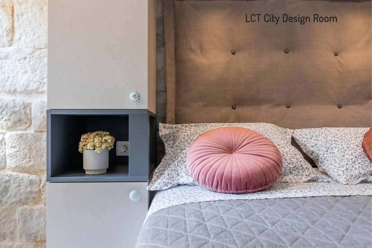 Lct City Design Apartment Split